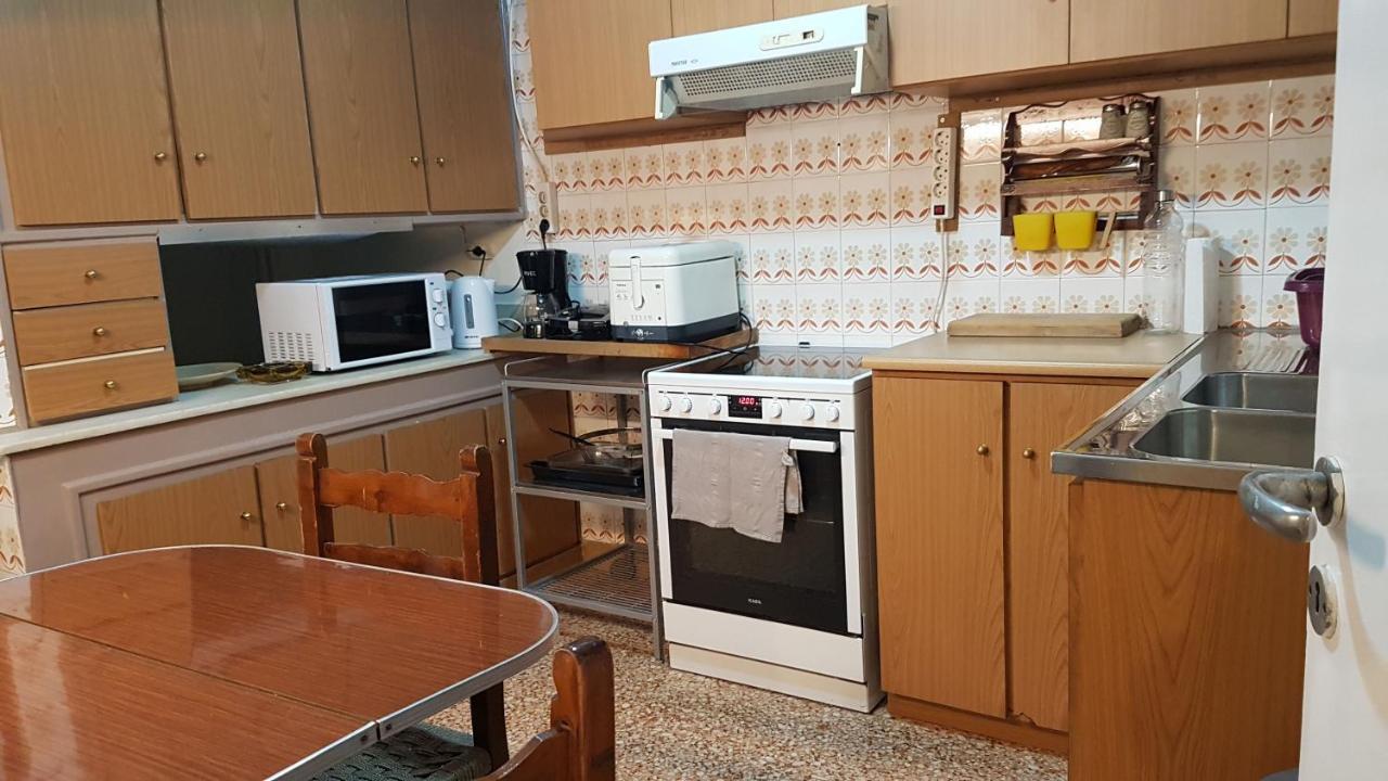 Teal Apartment - Athens Center, 4 Bd, 2 Bath Exteriér fotografie
